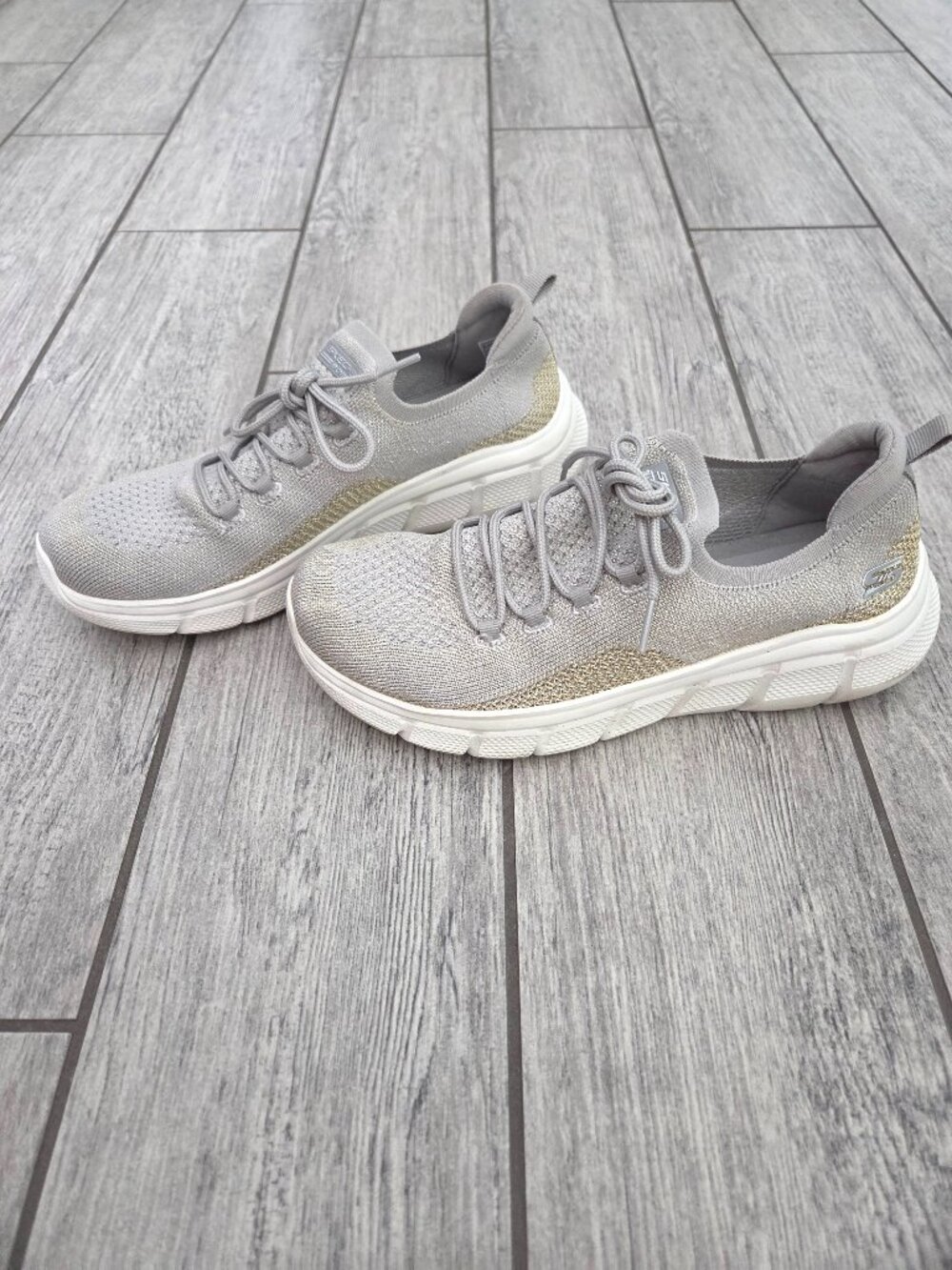 Skechers BOBS Memory Foam Slip On Shoes Gray Women’s Size 9.5